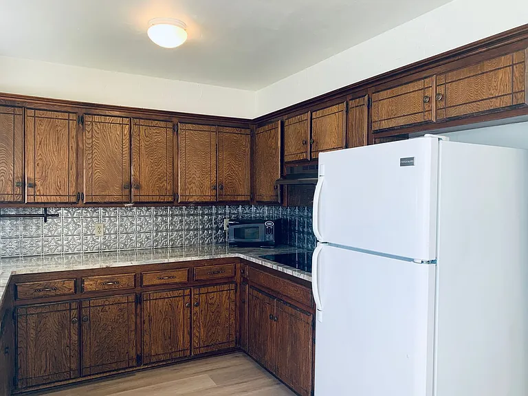 14301 Scott St — Photo 10
