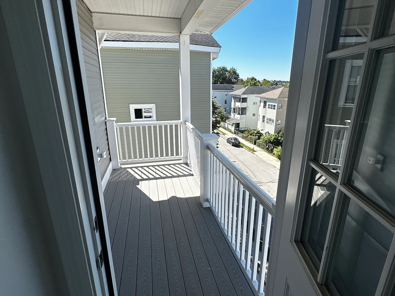 3 bed, 1.5 bath, 1317 sqft, $2,800 — Photo 3