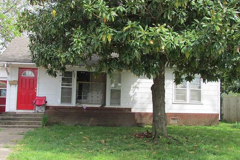 1st image of 404 NW C St