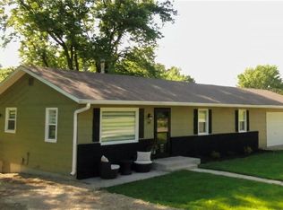 201 S 1st St, King City, MO 64463