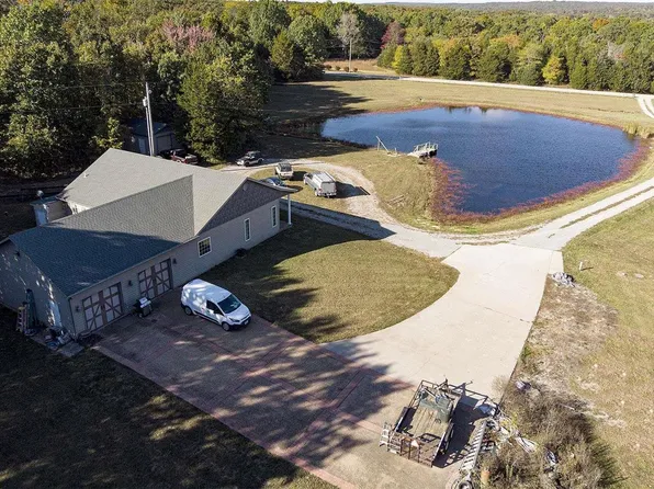 5738 Knob Lick Tower Rd, Farmington, MO 63640