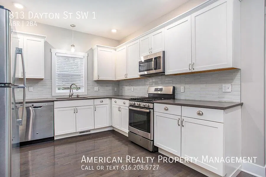 813 Dayton St SW — Photo 3