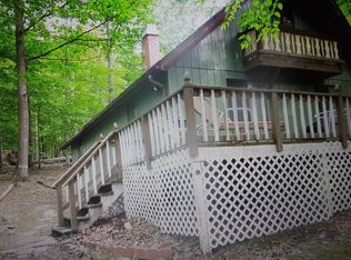 418 Mercury Dr, Bushkill, PA 18324