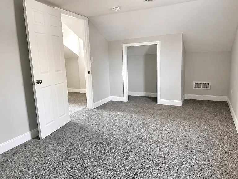 374 S Harris Ave — Photo 14