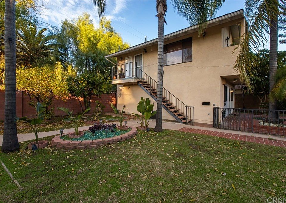 1st image of 22521 Victory Blvd
