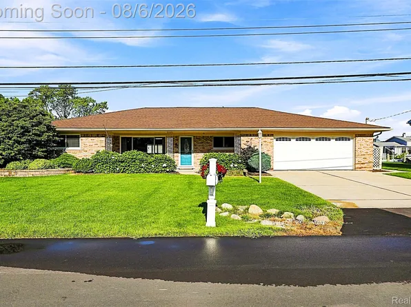 38119 Mallast St, Harrison Township, MI 48045