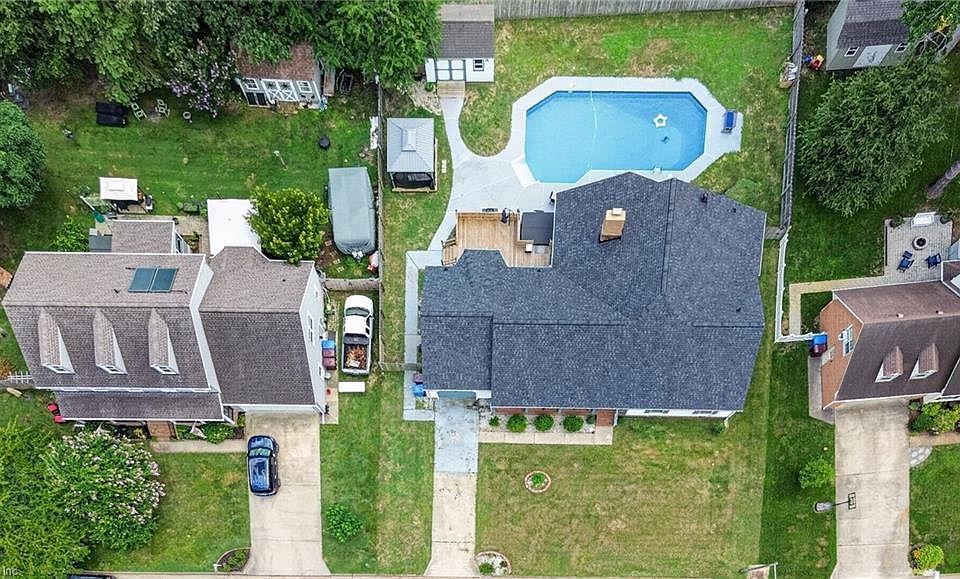 1st image of 829 Donnington Dr
