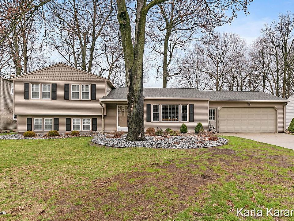 1st image of 4778 Westshire Dr NW