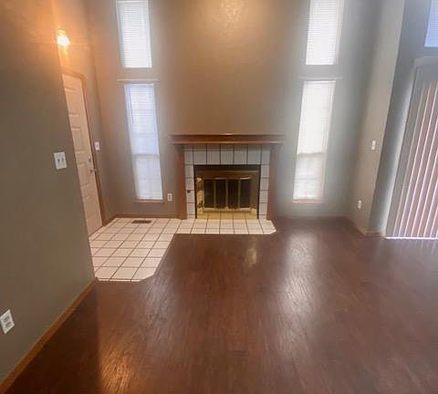 5th image of 520 Stoneridge Dr