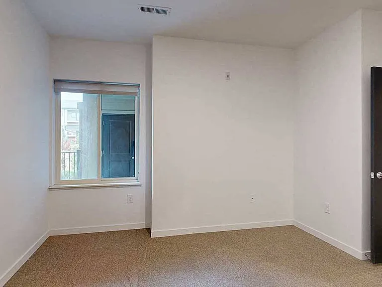 The Conrad — Photo 123