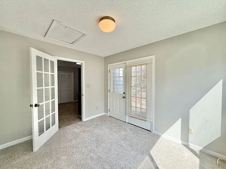 825 Rawls Dr — Photo 7