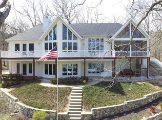 127 Sonoma Ln, Sunrise Beach, MO 65079