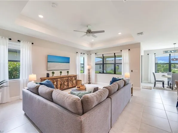 20024 Hartford Blvd, Estero, FL 33928