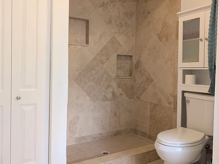 4550 Debbie Ln — Photo 9