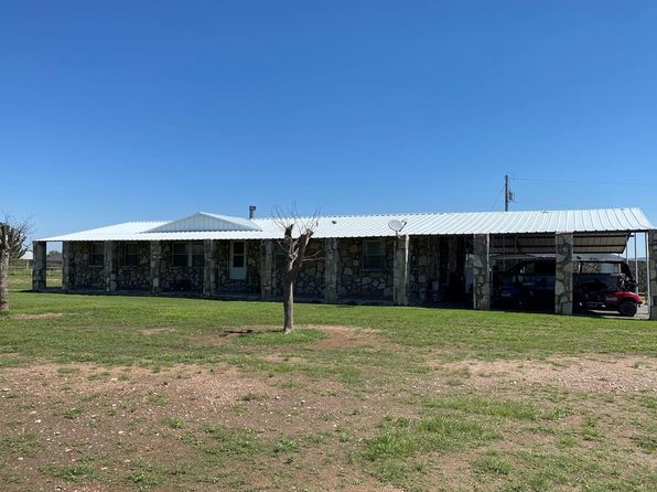 2409 Covey Ln, Alpine, TX 79830