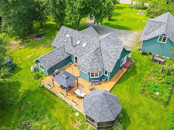 3rd image of 1622 Houseys Rapids Rd