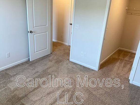5th image of 555 Yellow Fox Rd
