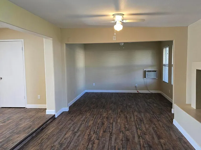 9002 W Roma Ave — Photo 18