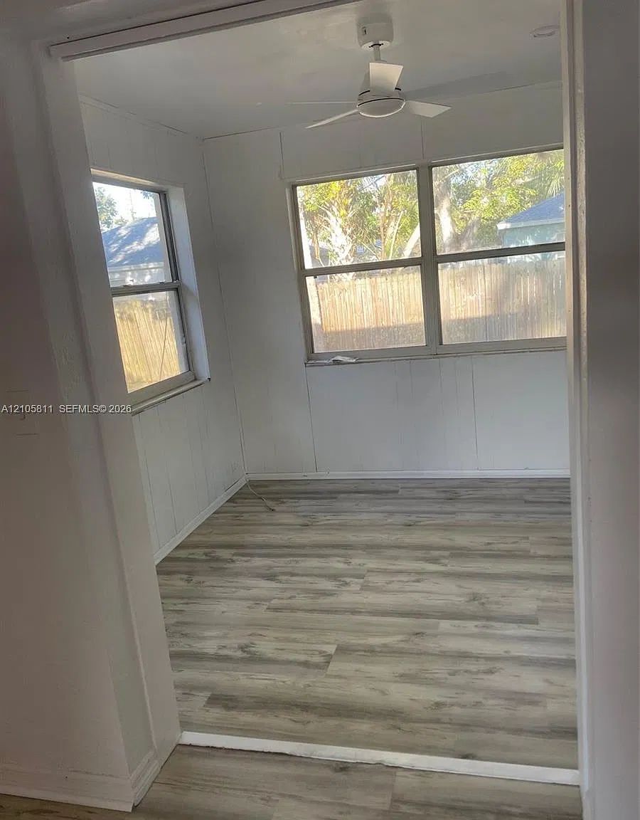 Housers Sub — Photo 3