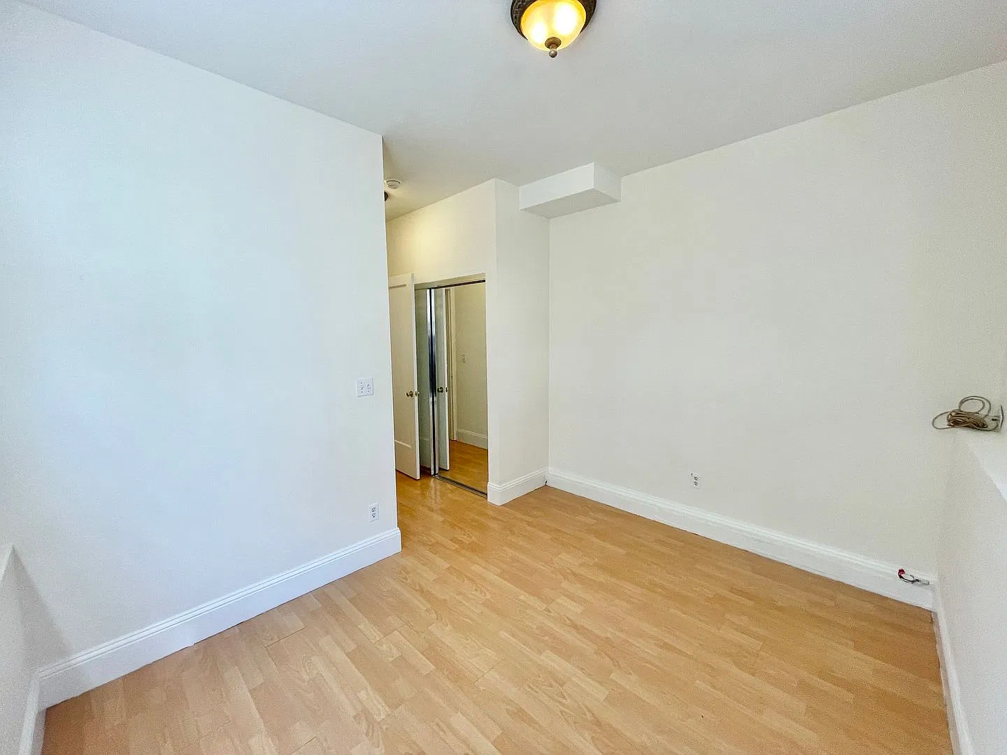 2624 Sutter St APT C - Image 2