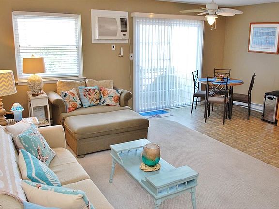 2nd image of 1824 West Ave APT 4