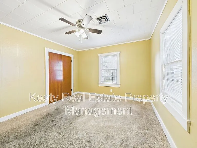 413 Dorothy St — Photo 11