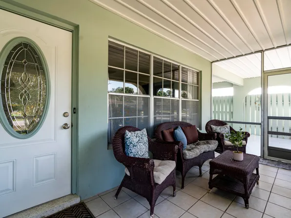 102 SW Lakehurst Drive, Port St Lucie, FL 34983