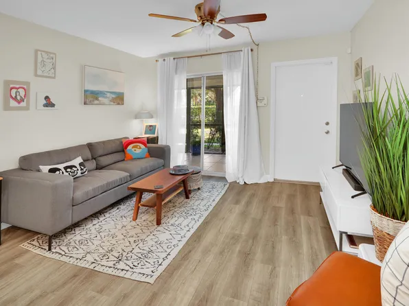 6392 Chasewood Dr APT D, Jupiter, FL 33458