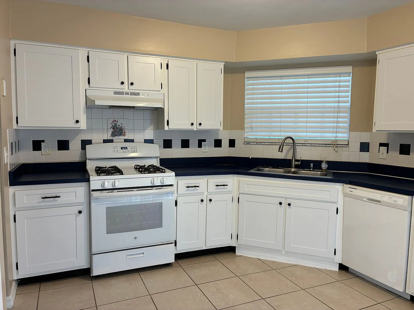 3 BR / 2 BA Home In Longwood — Photo 4