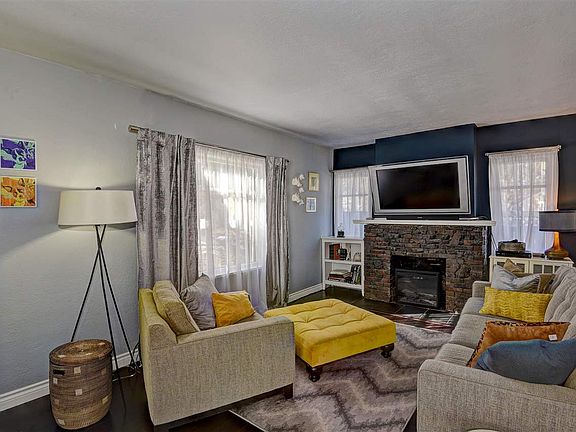 3rd image of 2819 E 17th Ave