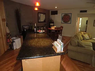 Sold by Barlavi Inc.