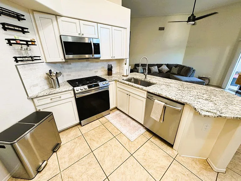 4349 E Haven Ln — Photo 11