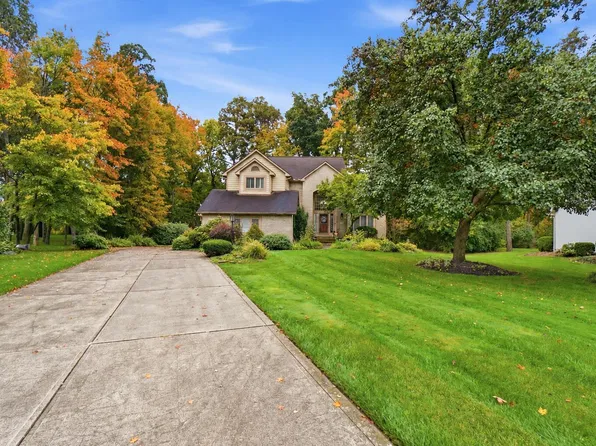 1237 Whispering Meadow Ct, New Albany, OH 43054