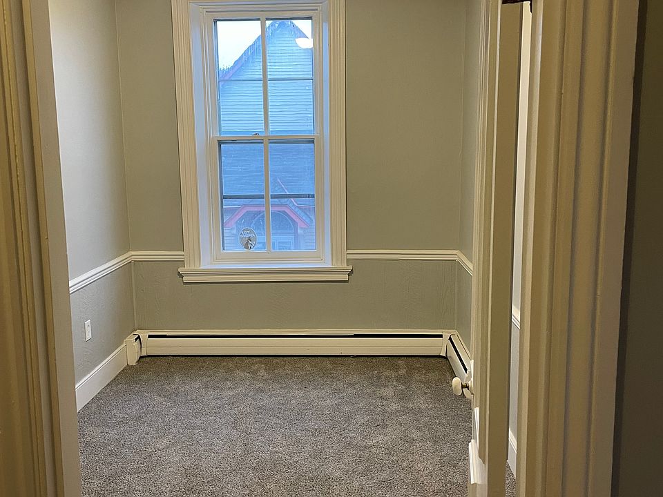 2nd floor bedroom