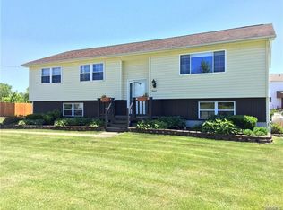 3844 Mapleton Rd, North Tonawanda, NY 14120
