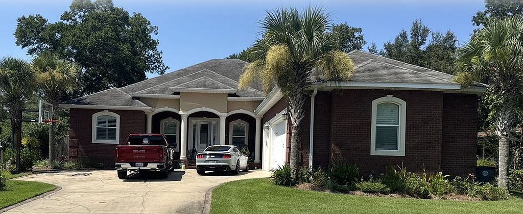 245 S Bayshore Dr - Property Image