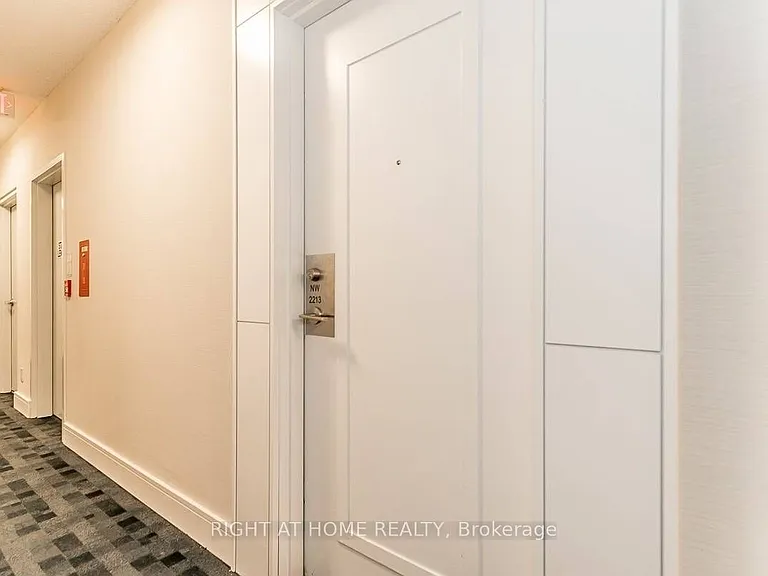 9201 Yonge St E #2213 — Photo 3