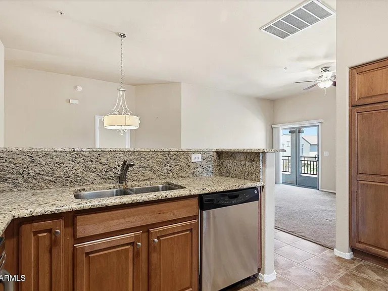 2725 E Mine Creek Rd #2018 — Photo 14