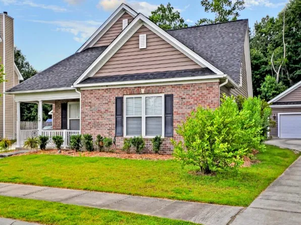 136 Pavilion St, Summerville, SC 29483