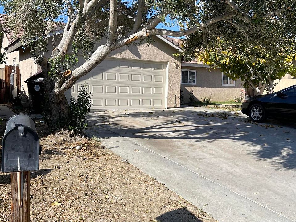 2nd image of 30935 Roseview Ln