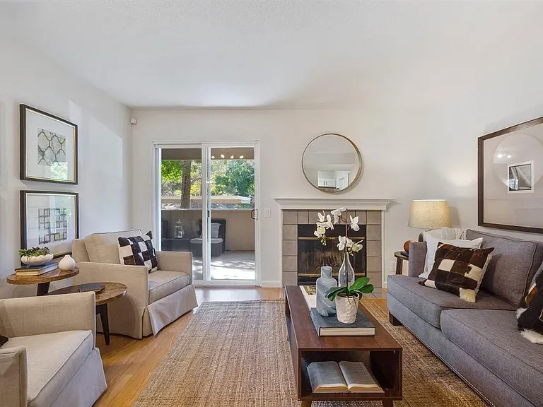 760 Canyon Oaks Dr #D — Photo 6
