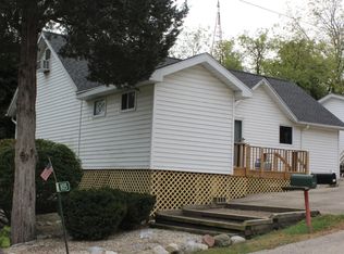 8015 Ford Dr, Burlington, WI 53105