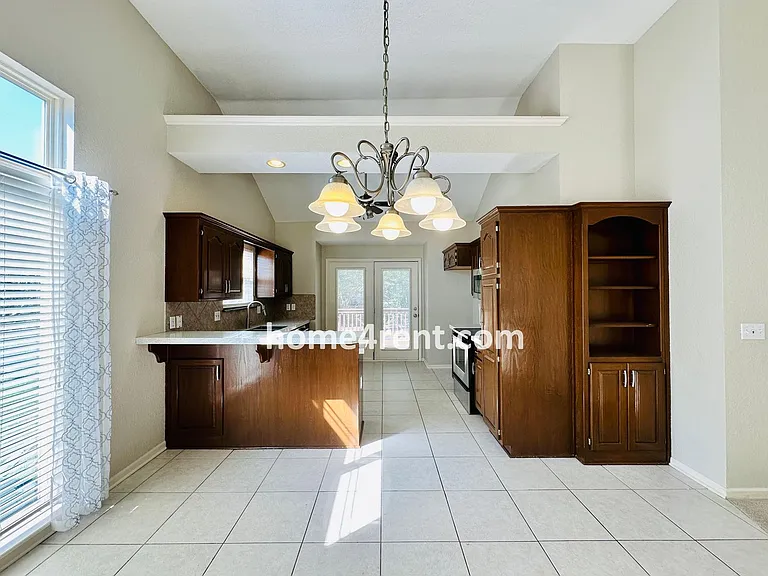 14236 W 153rd St — Photo 7