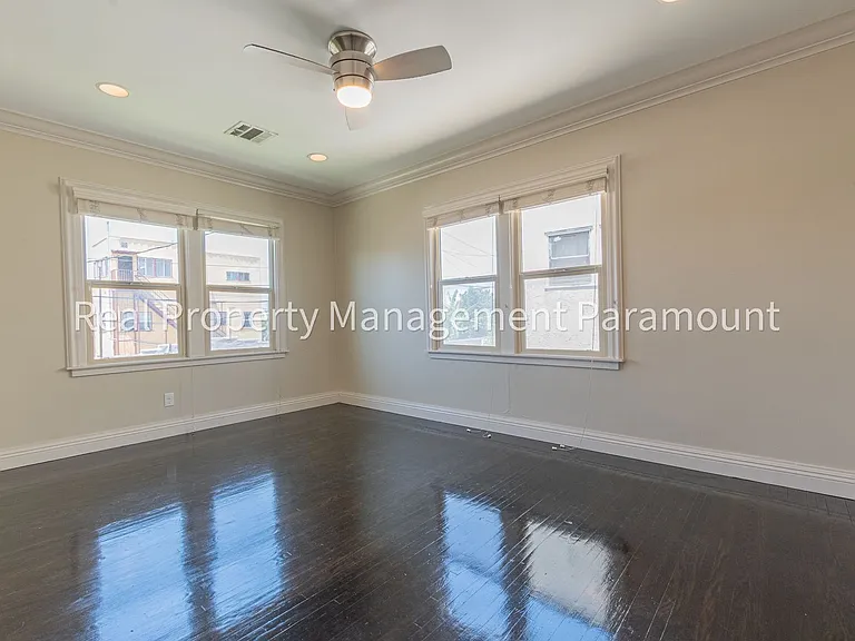 1925 South Harcourt Avenue, — Photo 15