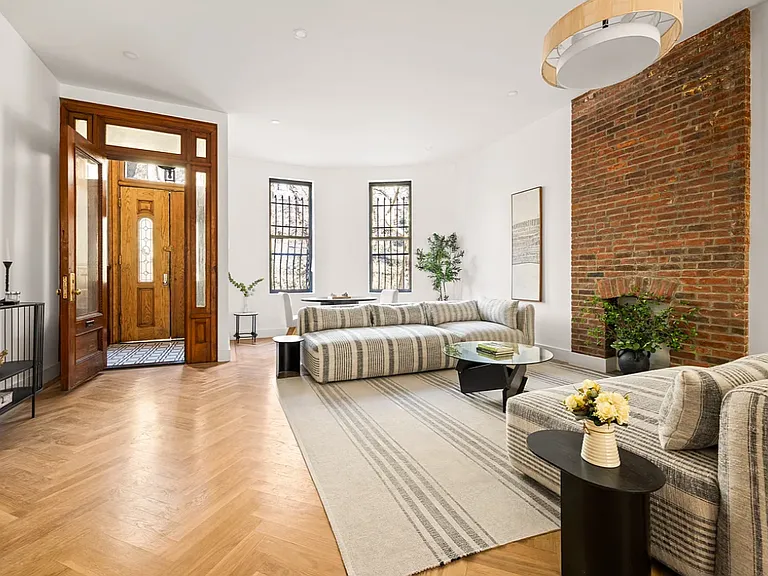 825 Riverside Dr #1 — Photo 2