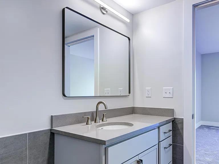 2059 Lafayette Rd #201 — Photo 17