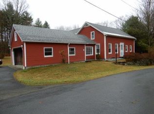 28 Olmstead Ln, Averill Park, NY 12018