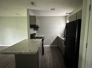 821 Applewood Ln #1, Fayetteville, NC 28303