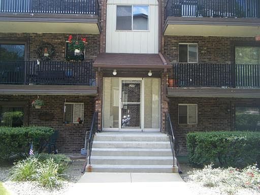 1st image of 13919 James Dr #908