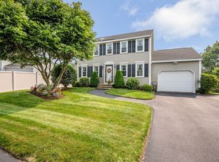 78 Wimbledon Xing, Dracut, MA 01826